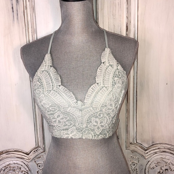 Phanuel Soft Sea foam Green Lace Adjustable Strap Crop Cami Size S-M - Picture 1 of 9